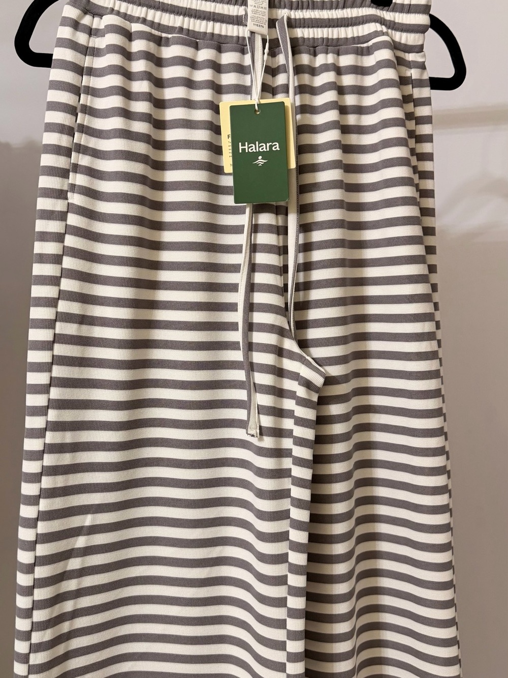 Halara Highwaisted Drawstring Waffle Striped Gray & White